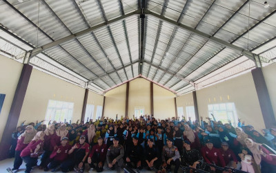 “Serunya Outing Class MI Darul Ulum II: Belajar Langsung Bersama Brimob Banyuwangi”